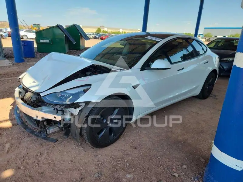 2023 Tesla Model 3 фото