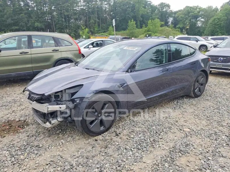 2023 Tesla Model 3 фото