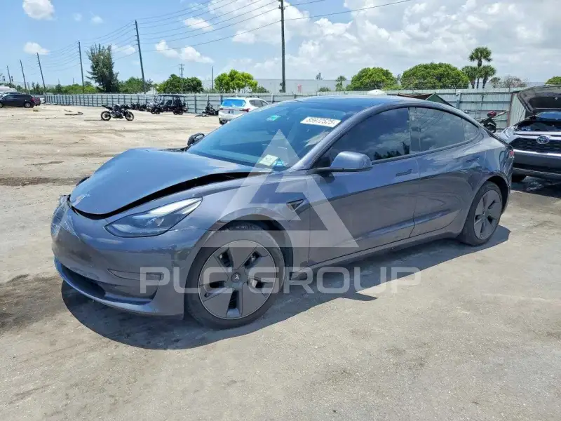 2023 Tesla Model 3 фото