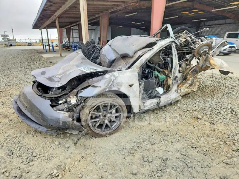2023 Tesla Model 3 фото