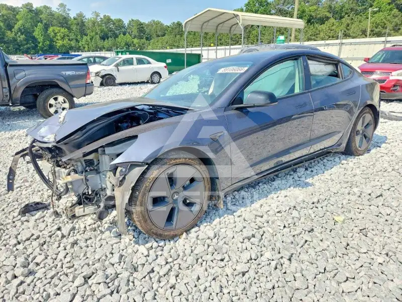 2023 Tesla Model 3 фото