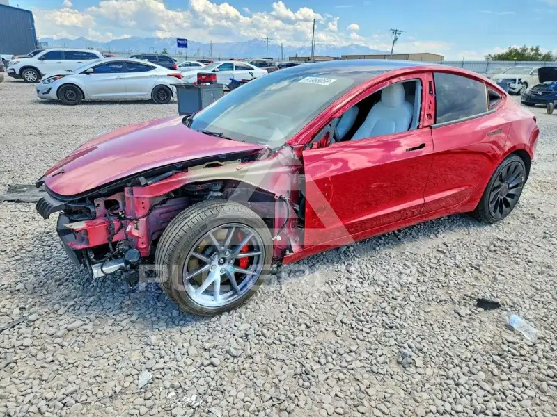 2023 Tesla Model 3 фото