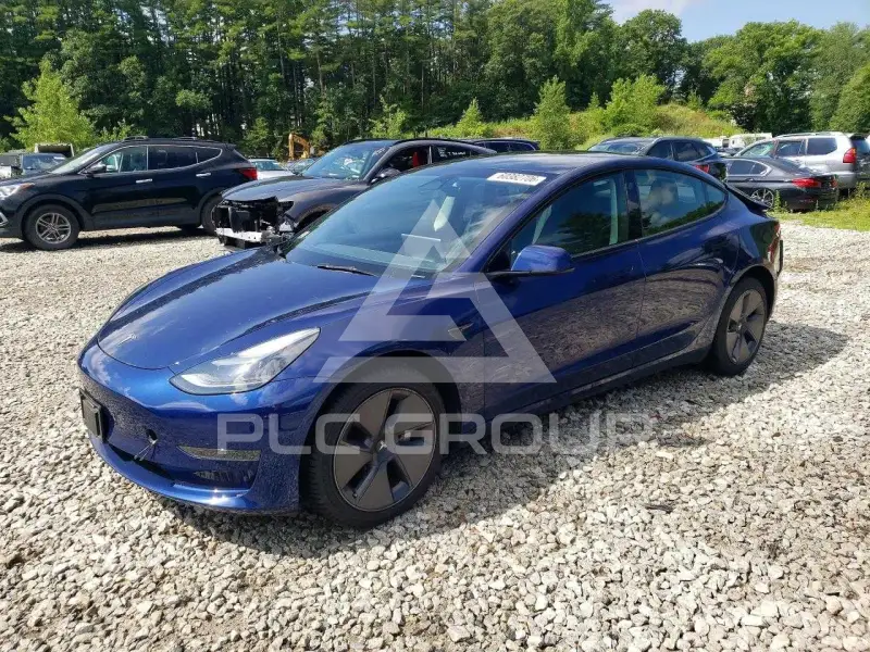 2023 Tesla Model 3 фото