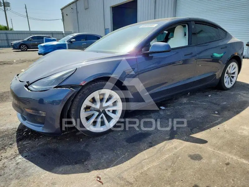 2023 Tesla Model 3 фото