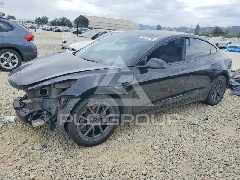 2023 Tesla Model 3 фото