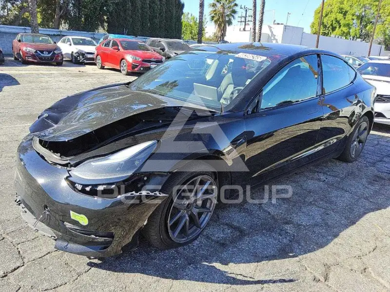 2023 Tesla Model 3 фото
