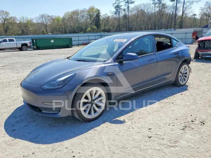 2023 Tesla Model 3 фото
