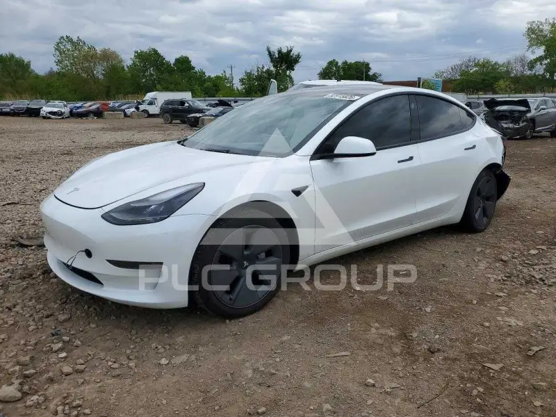 2023 Tesla Model 3 фото