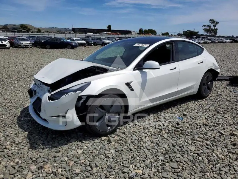 2023 Tesla Model 3 фото