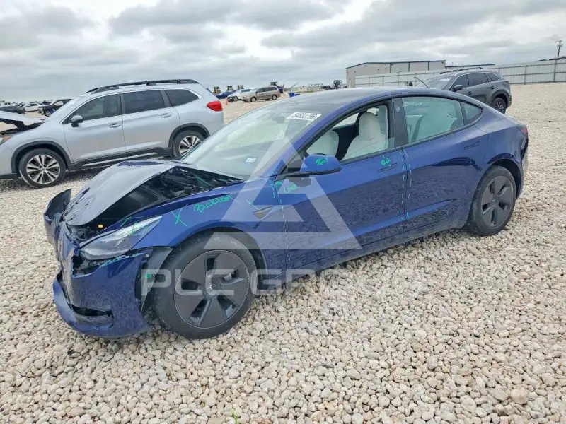 2023 Tesla Model 3 фото