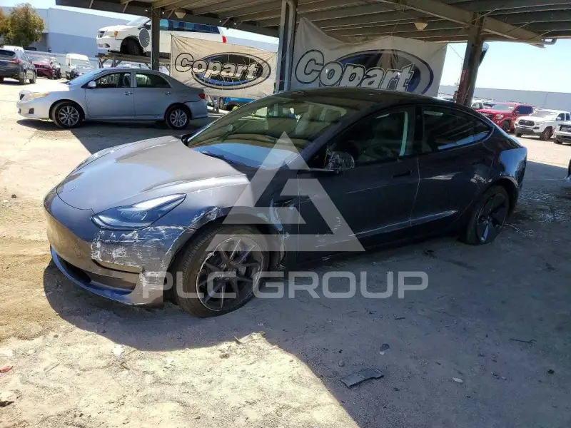 2023 Tesla Model 3 фото