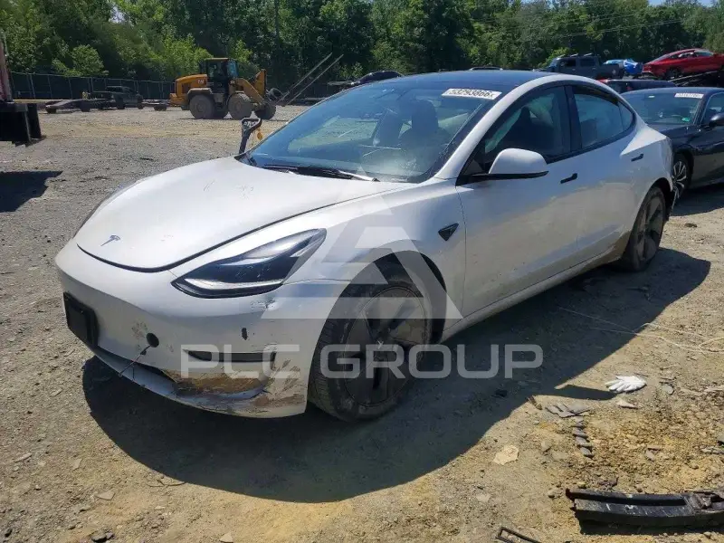2023 Tesla Model 3 фото