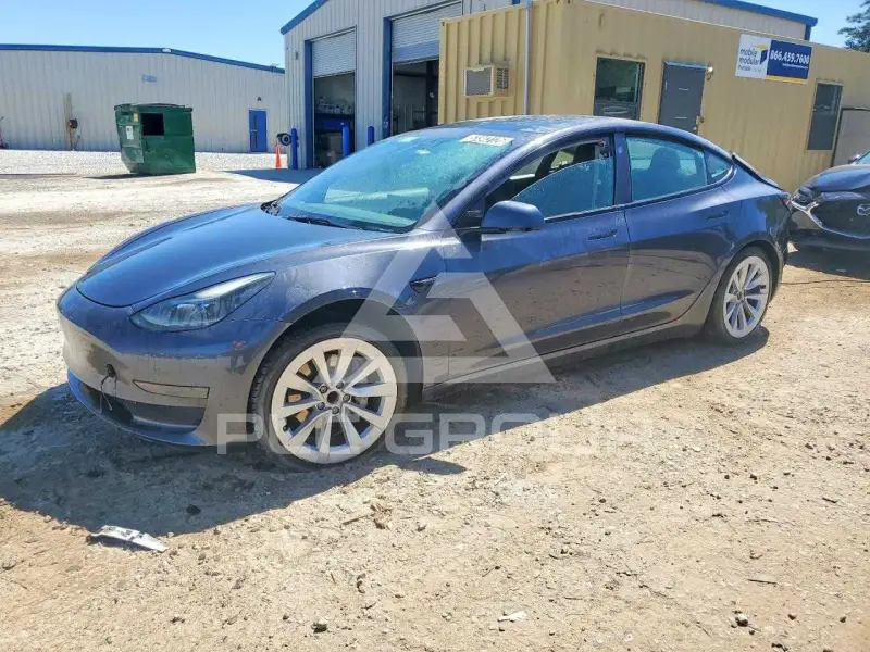 2023 Tesla Model 3 фото