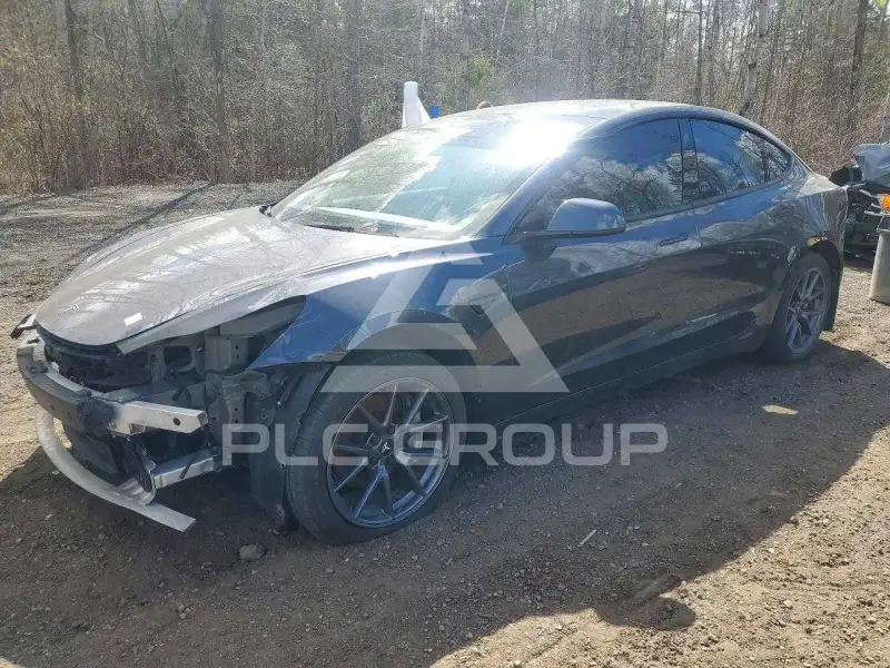 2023 Tesla Model 3 фото