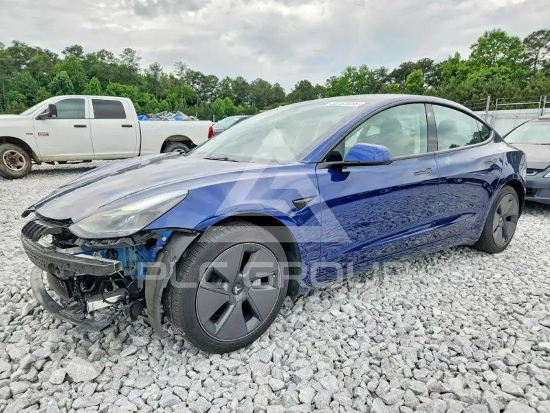 2023 Tesla Model 3 фото