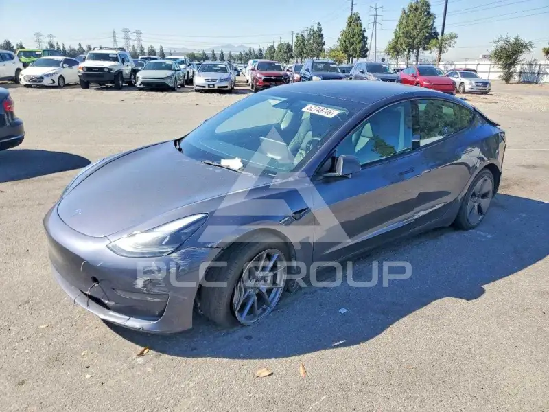 2023 Tesla Model 3 фото