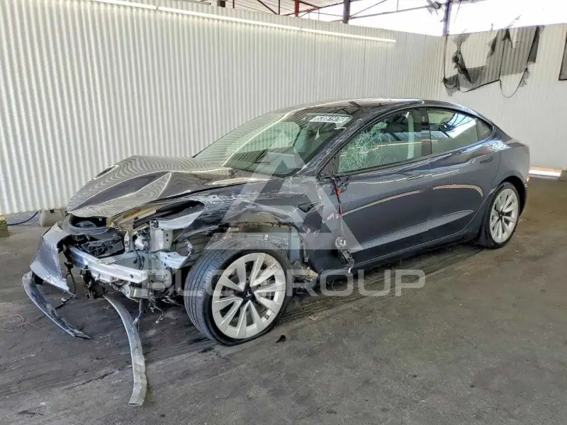 2023 Tesla Model 3 фото