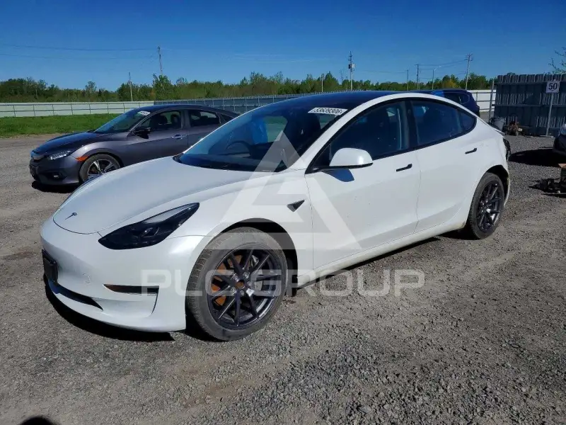 2023 Tesla Model 3 фото
