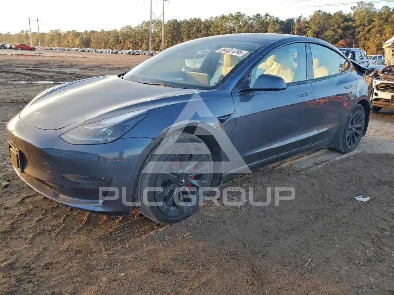 2023 Tesla Model 3 фото
