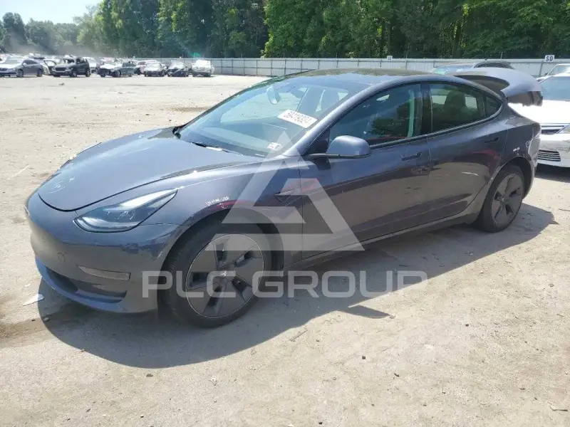 2023 Tesla Model 3 фото