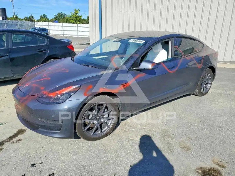 2023 Tesla Model 3 фото