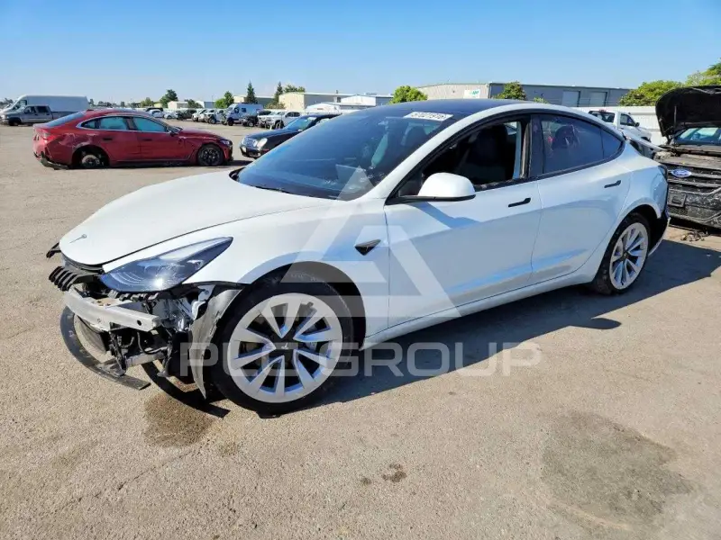 2023 Tesla Model 3 фото