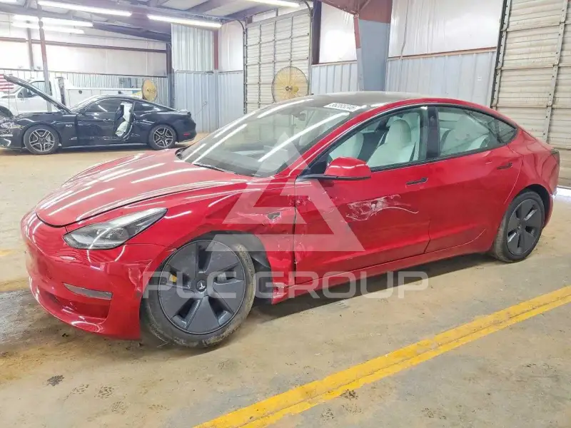 2023 Tesla Model 3 фото