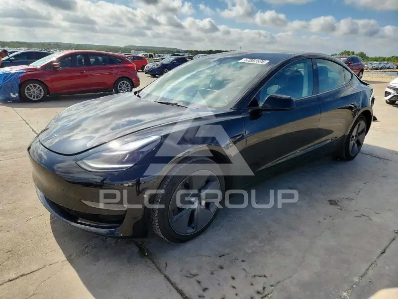 2023 Tesla Model 3 фото