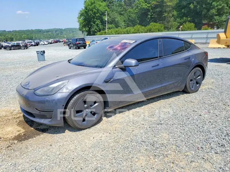 2023 Tesla Model 3 фото