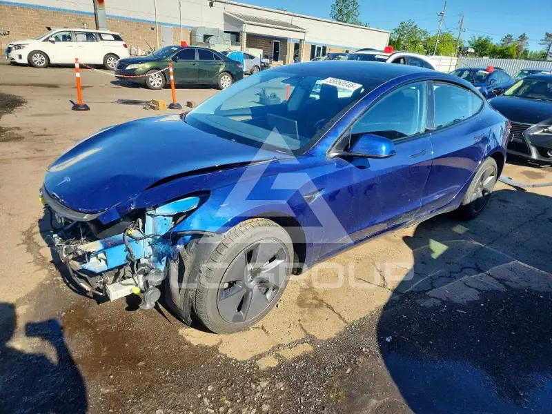 2023 Tesla Model 3 фото