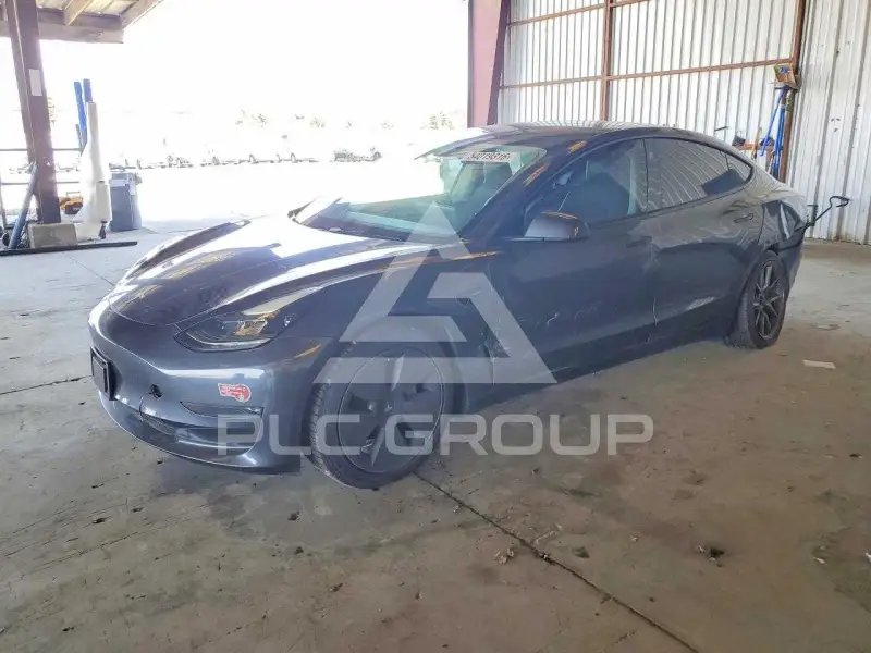2023 Tesla Model 3 фото