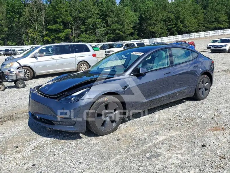 2023 Tesla Model 3 фото