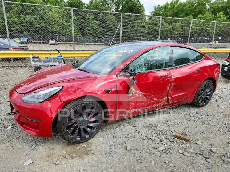 2023 Tesla Model 3 фото