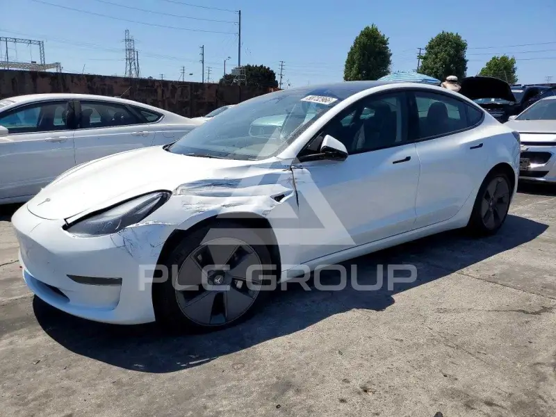 2023 Tesla Model 3 фото