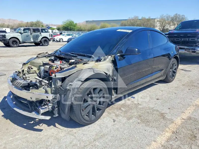 2023 Tesla Model 3 фото