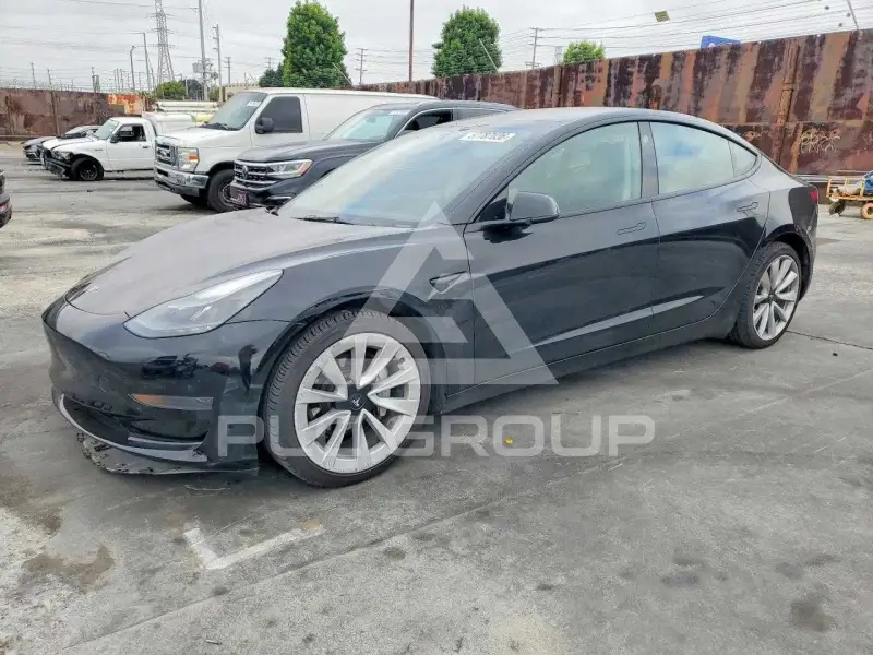 2023 Tesla Model 3 фото