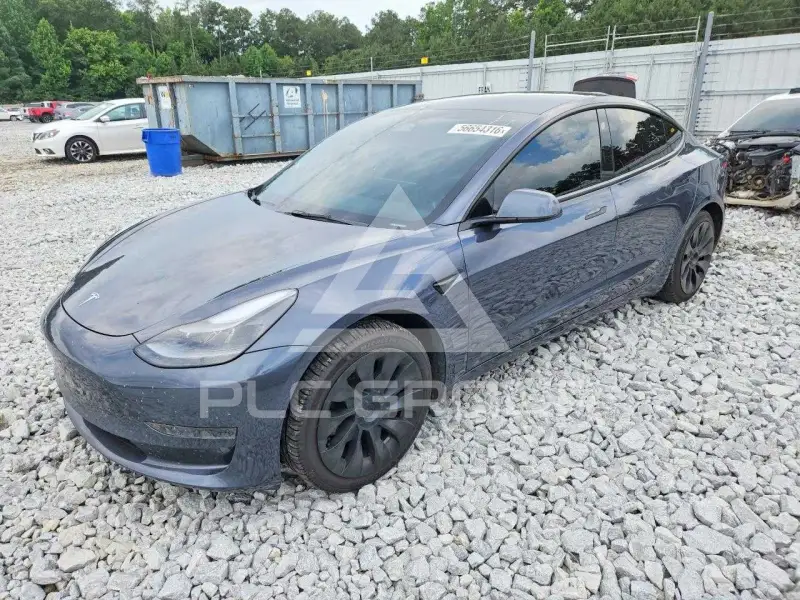 2023 Tesla Model 3 фото