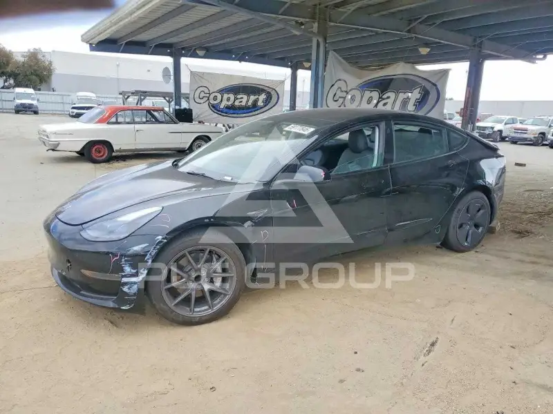2023 Tesla Model 3 фото
