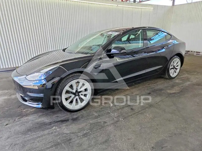 2023 Tesla Model 3 фото
