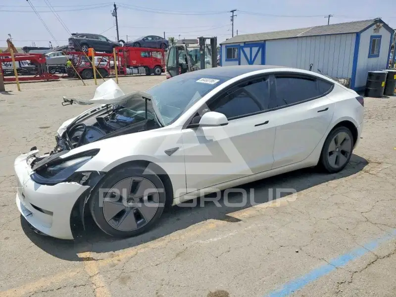 2023 Tesla Model 3 фото