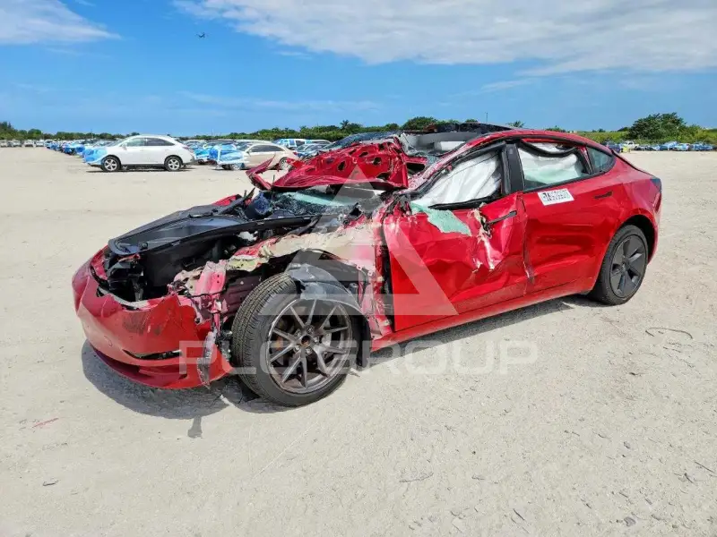 2023 Tesla Model 3 фото