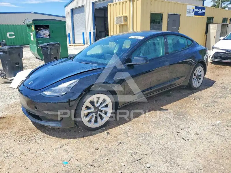 2023 Tesla Model 3 фото