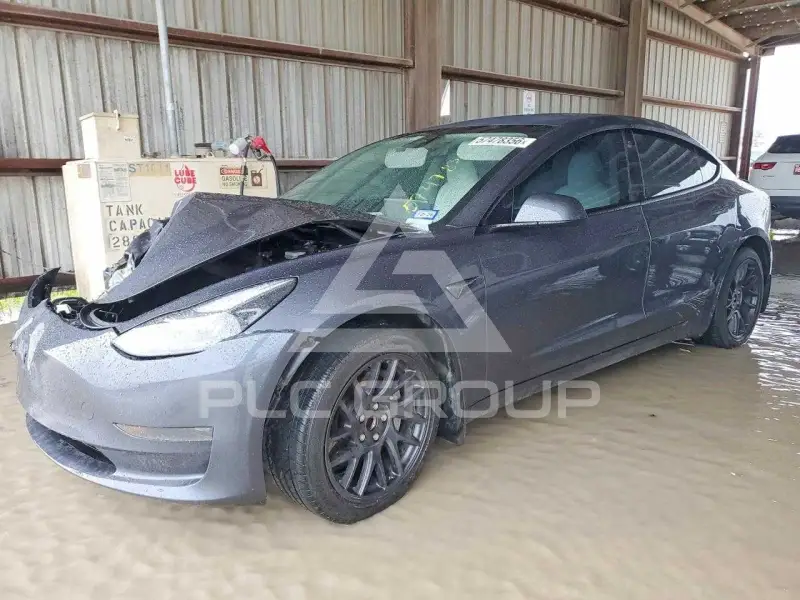 2023 Tesla Model 3 фото
