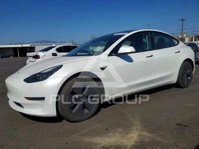 2023 Tesla Model 3 фото