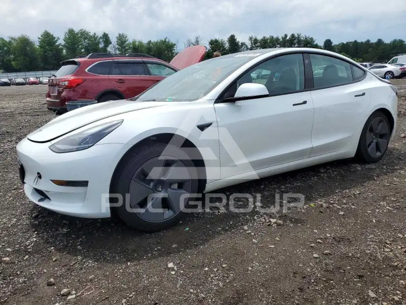 2023 Tesla Model 3 фото