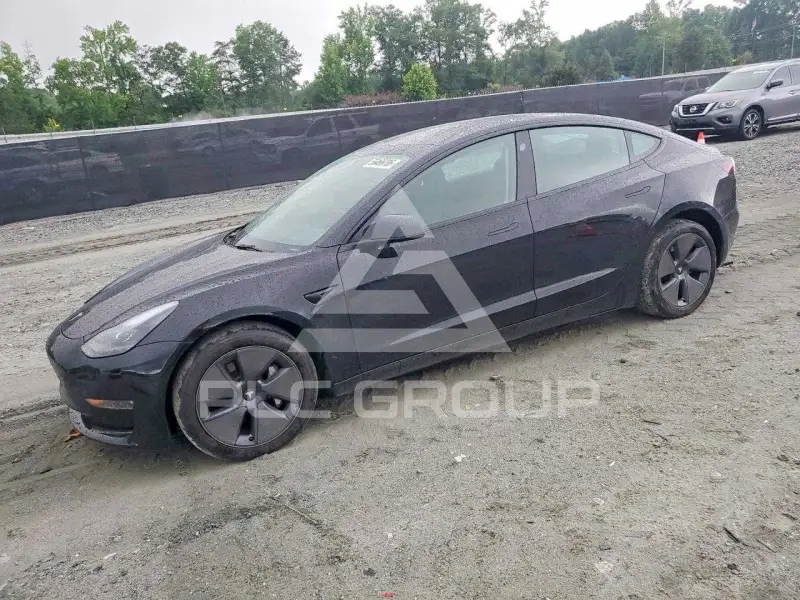 2023 Tesla Model 3 фото