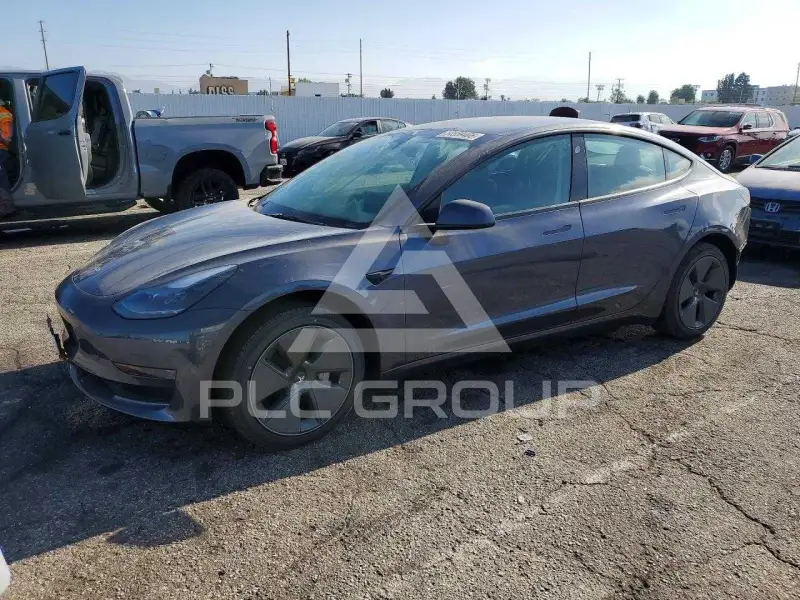 2023 Tesla Model 3 фото