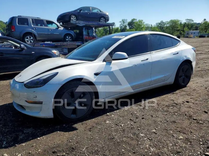 2023 Tesla Model 3 фото