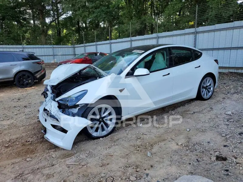 2023 Tesla Model 3 фото