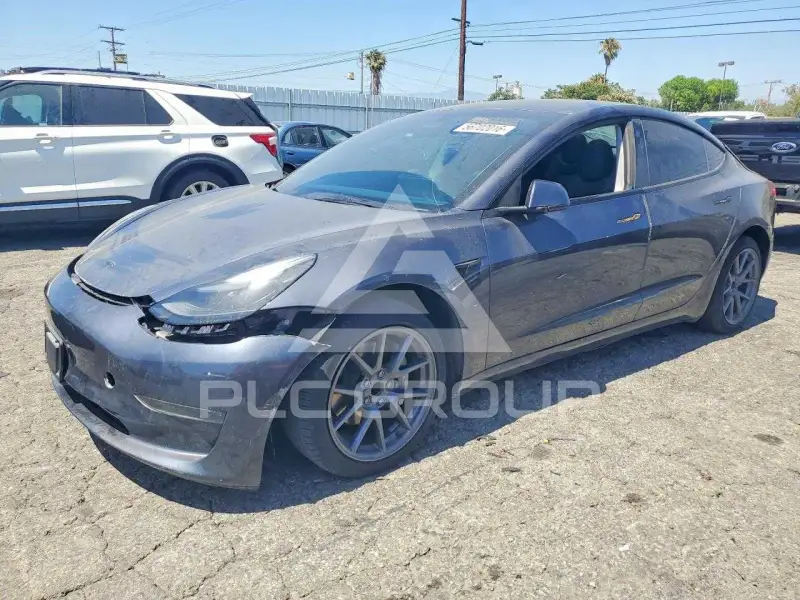 2023 Tesla Model 3 фото